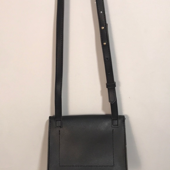 🐝 Vintage Black Triangle Bag - Picture 5 of 8